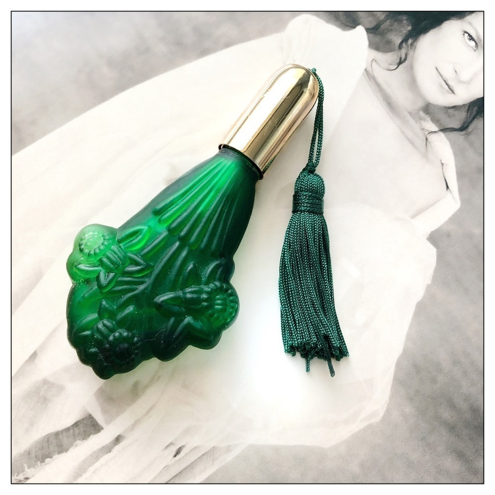 VINTAGE Satin Green Perfume Spray Bottle With Tassel